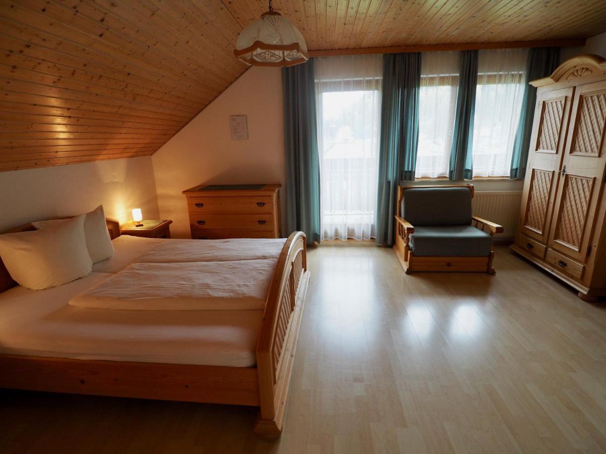 Gasthof Zum Gruenen Specht Oberzeiring Dış mekan fotoğraf