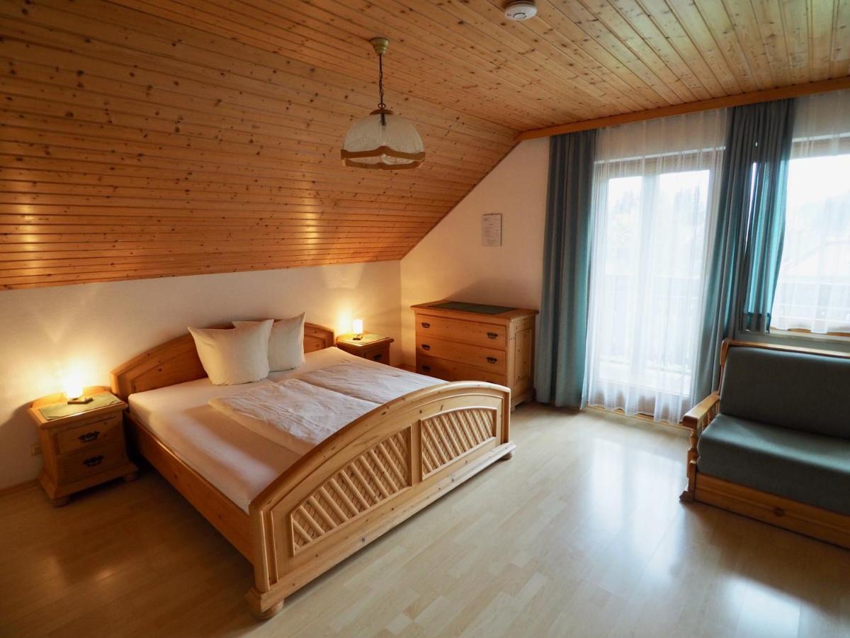 Gasthof Zum Gruenen Specht Oberzeiring Dış mekan fotoğraf