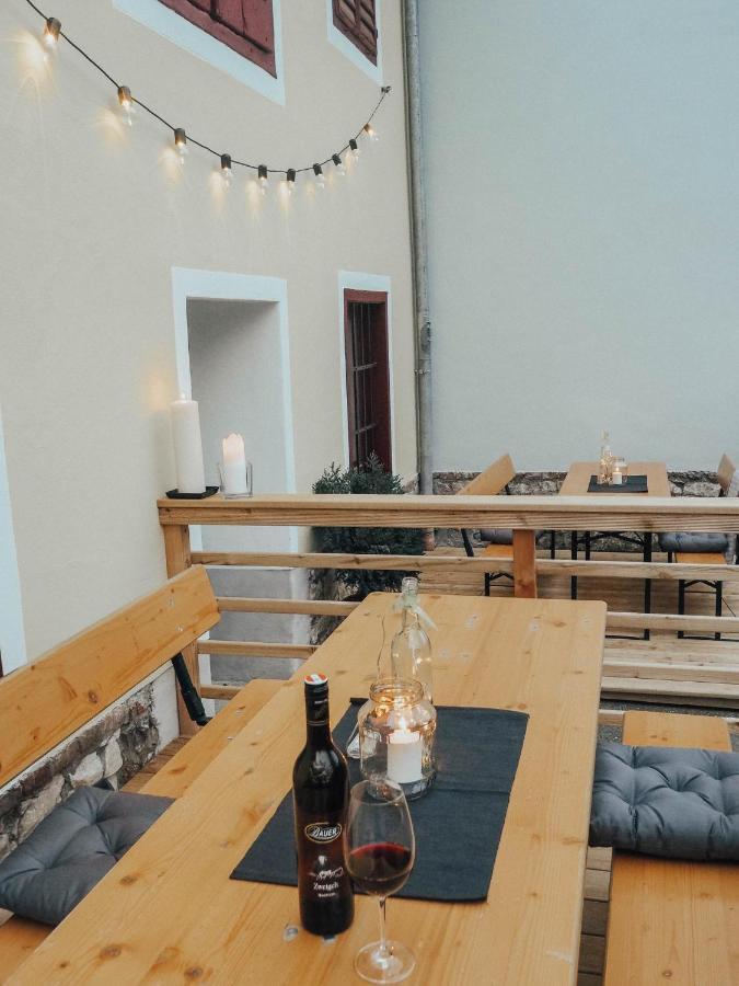 Gasthof Zum Gruenen Specht Oberzeiring Dış mekan fotoğraf